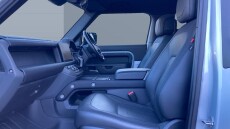 Land Rover Defender 2.0 P300 X-Dynamic HSE 90 3dr Auto Petrol Estate